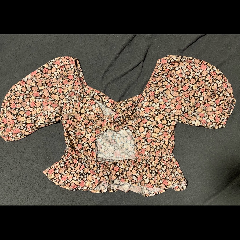 Puff Sleeve Crop Top